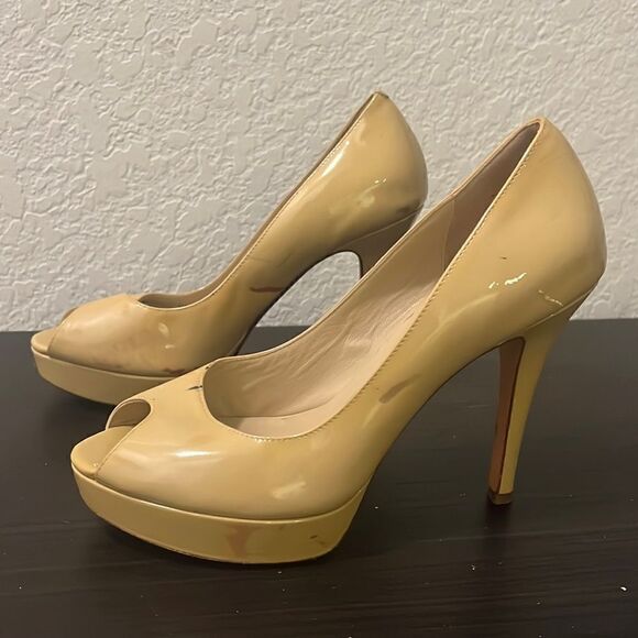 Cole Haan Creme Patent Heels - Size 9.5 Good Condition High Heel Pump - Picture 1 of 4